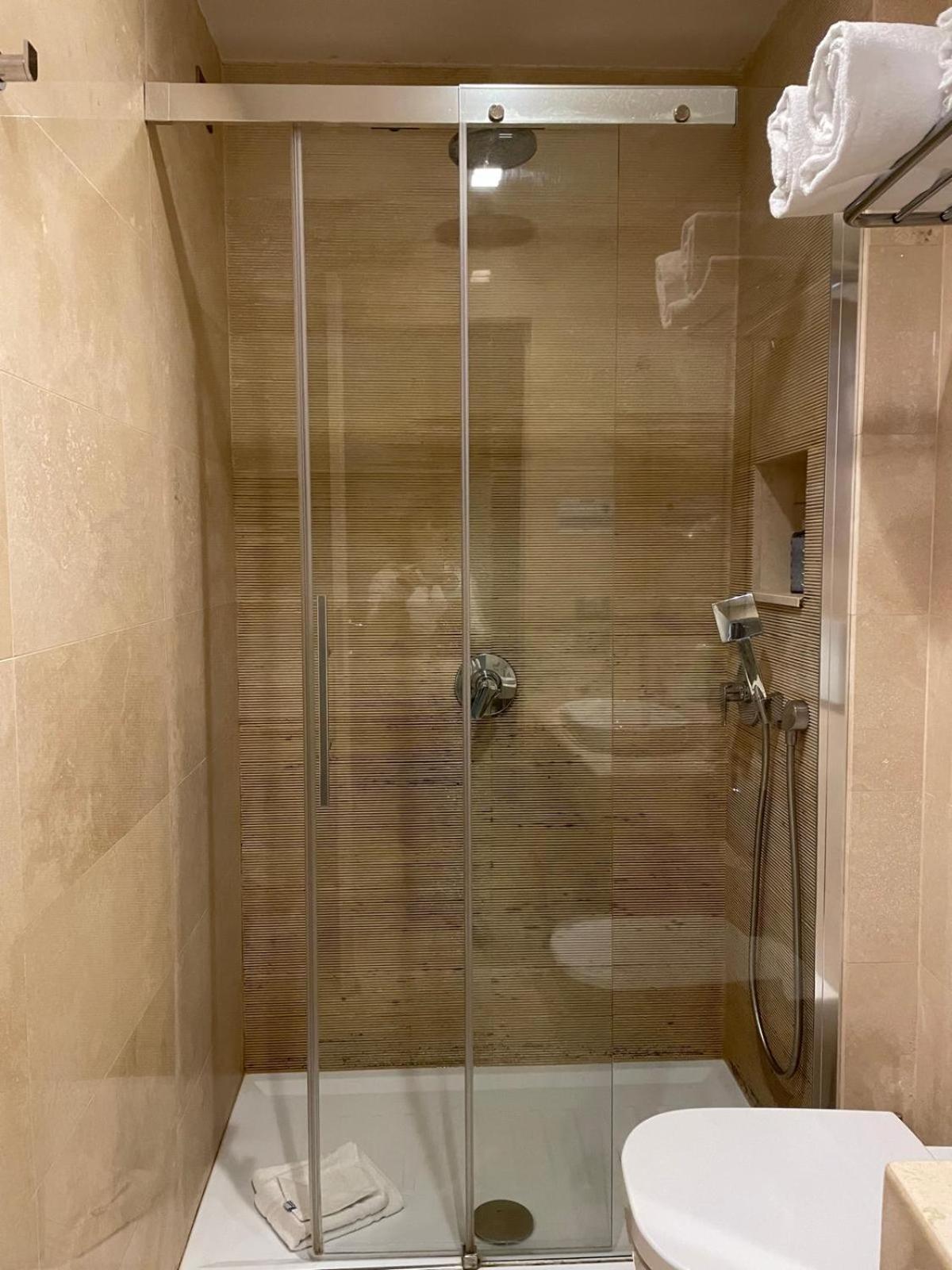 Junior Suite,1620199249:JPEG
